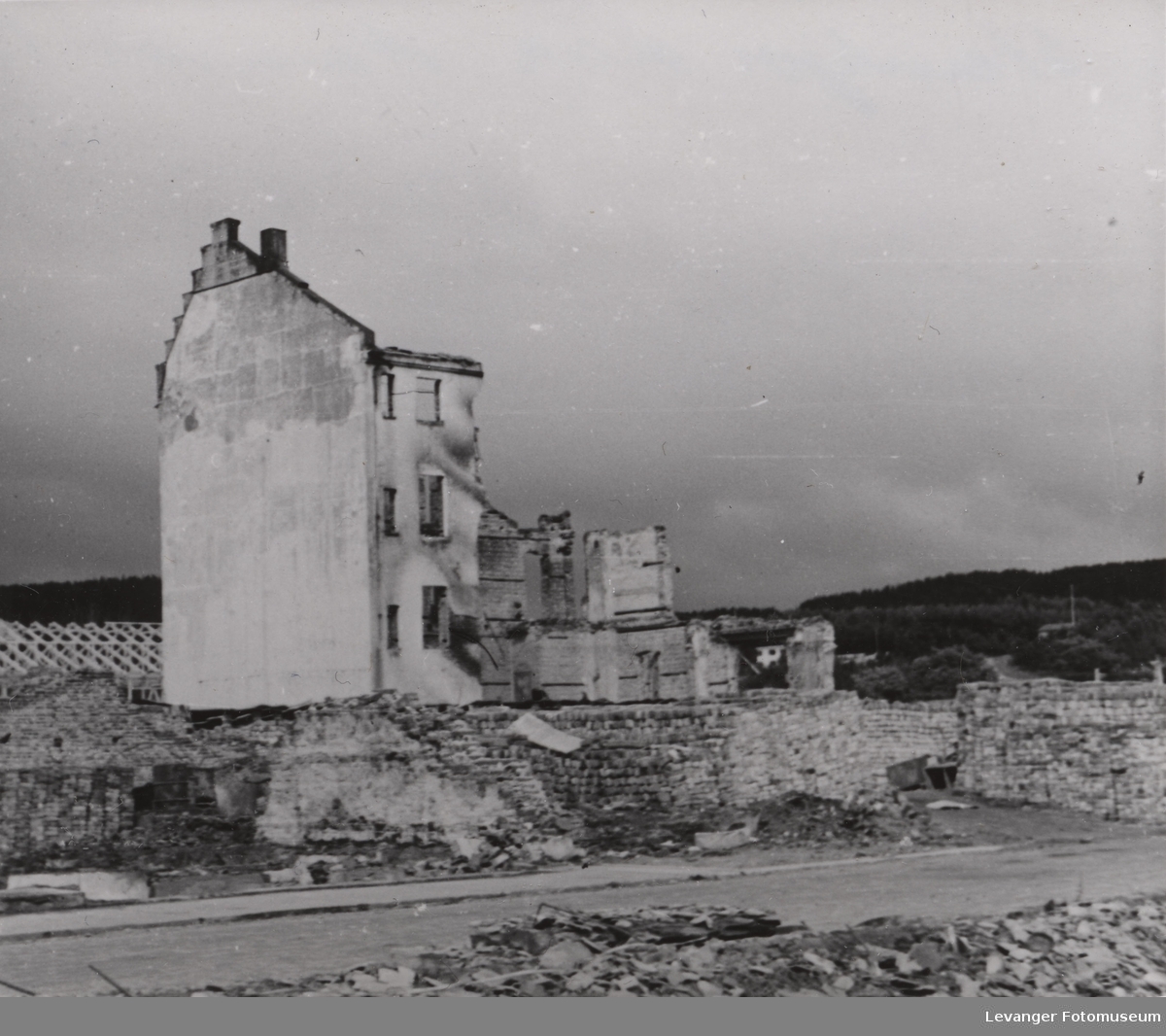 Utbombet bygning i Namsos.