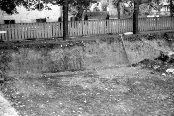 Harald Widéens foton av kurtinmuren den 16/-17/9-52. Vid schaktningarna för nya pastorsexpeditionen vid Karl XI:s väg.