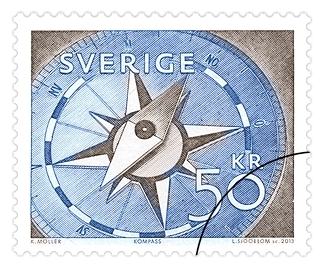 Ett självhäftande frimärke i rulle med motiv av en kompass. Valör 50 kr.