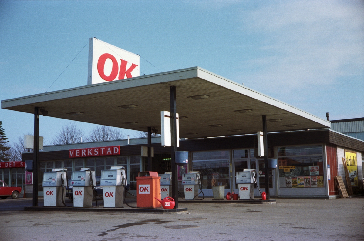 OK bensinstation på Järnvägsgatan i Huskvarna vid E4:an norrut.