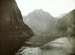 Fjell møter fjord, Nærøfjorden