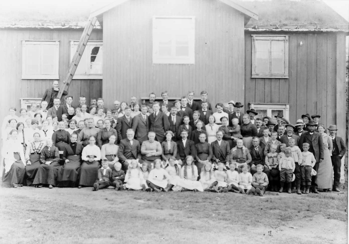 Gruppebilde. Bryllup Sevatdalen 8. 7. 1916