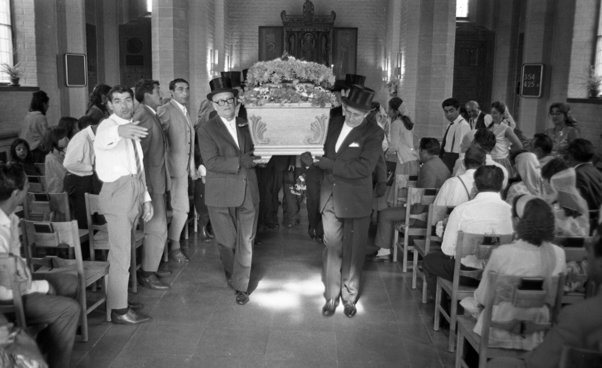 Zigenarbegravning 10 augusti 1968
Norra Kyrkogården, kapellet