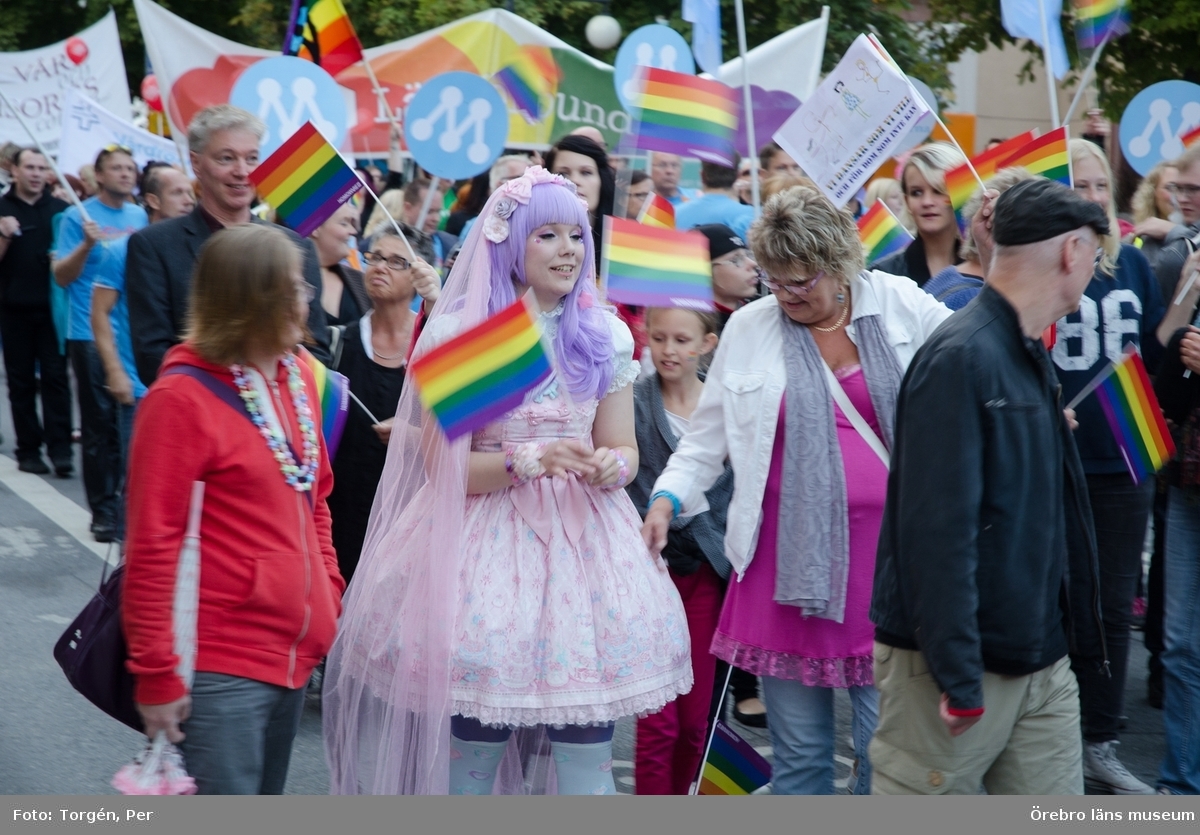 Dokumentation av Örebro Pride 2013, den 31 augusti 2013.Pridetåget.