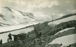 Album fra 1918-1934, "Snebrøyting." I følge merking:  Stryne