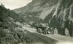 Album fra 1918-1934, "Snebrøyting." Strynefjellsvegen 26.aug