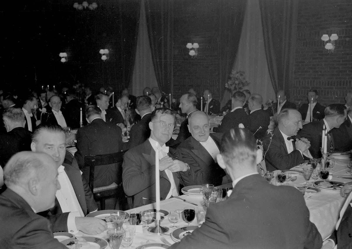 Middagsselskap i Kunstindustrimuseet og Handelsstandens Hus