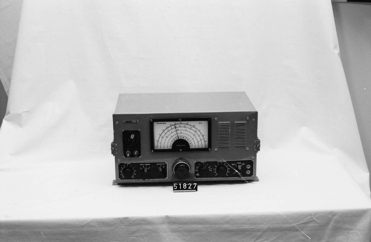 Sjöfartsradiomottagare Telegrafverkets typ MK-46 nr 506. 
Även märkt: "OK ksa M, provad 6/7 1967".
