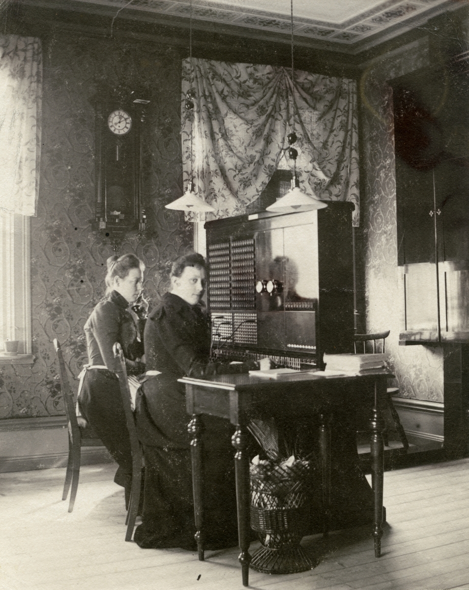 Telefonstation i Bollnäs, april 1901.
