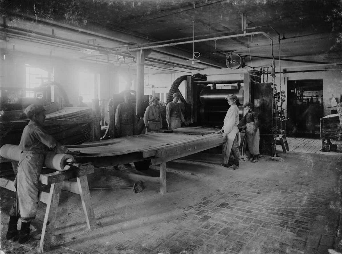 Ovandelskalander vid Helsingborgs Gummifabrik. Tidigt 1900-tal.
