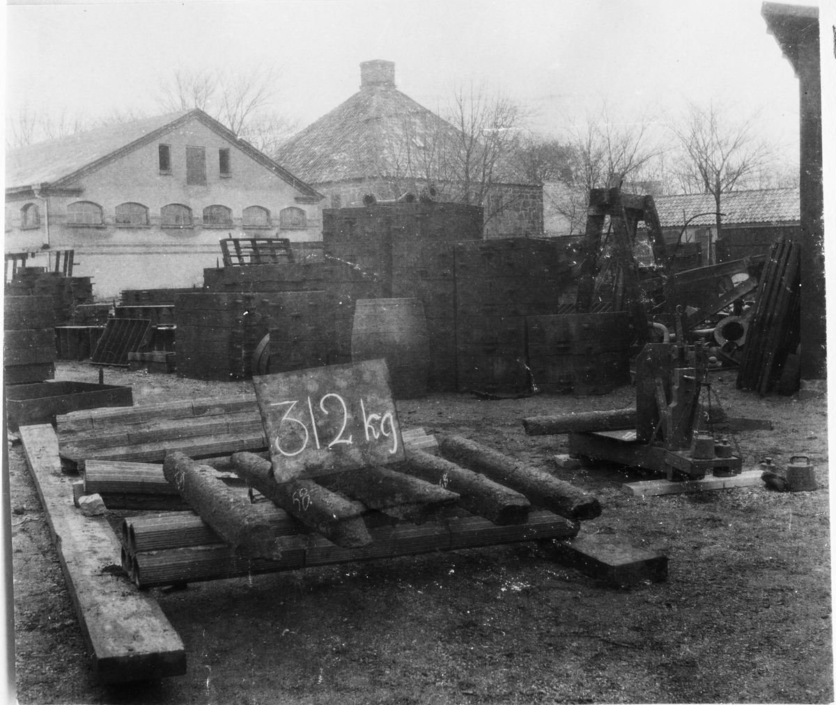 Belastningsprov av kabelrör av bränt lergods i Höganäs.