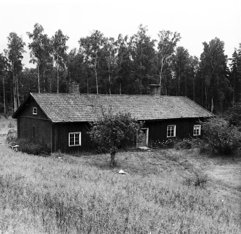 Kavlåsstugan på sin ursprungliga plats i Kavlås.