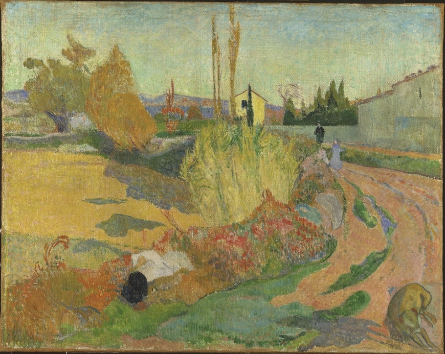 I oktober 1888 anlände Gauguin till Arles i Sydfrankrike, där Vincent van Gogh redan vistades. Under höstmånaderna levde och arbetade de båda konstnärerna tillsammans. Spänningarna mellan dem tilltog, och episoden fick ett dramatiskt slut när van Gogh efter ett häftigt gräl skar av en bit av sitt öra. I landskapsmålningarna från Arles, som den här, framställer Gauguin naturens former som dekorativa färgfält, utan att ge illusion av djup. Vissa partier är gåtfulla – notera skuggan som kastas av hunden i hörnet!