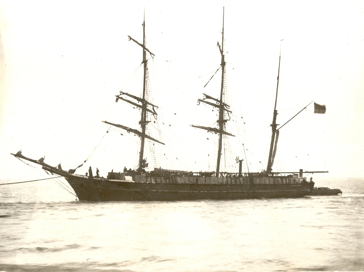 Bark Kung Carl  af Kalmar
Hörde tidigare hemma i Råå. Redare: Gustaf Petersson. Såld 1914, strax före kriget. Hemma i Kalmar ca 1908,1909. Finns ej under Kalmar i skeppslistan 1910,1915. Fördes av kapten E.Franzen, Pataholm.