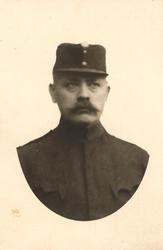 Portrett (vignettert visittkort) av infanterikaptein Jens Da