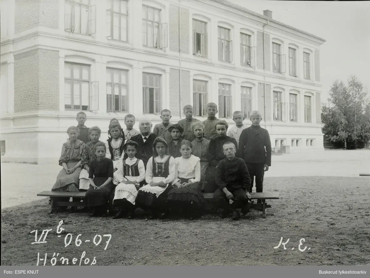 Hønefoss folkeskole
Klasse 6b 1906-1907