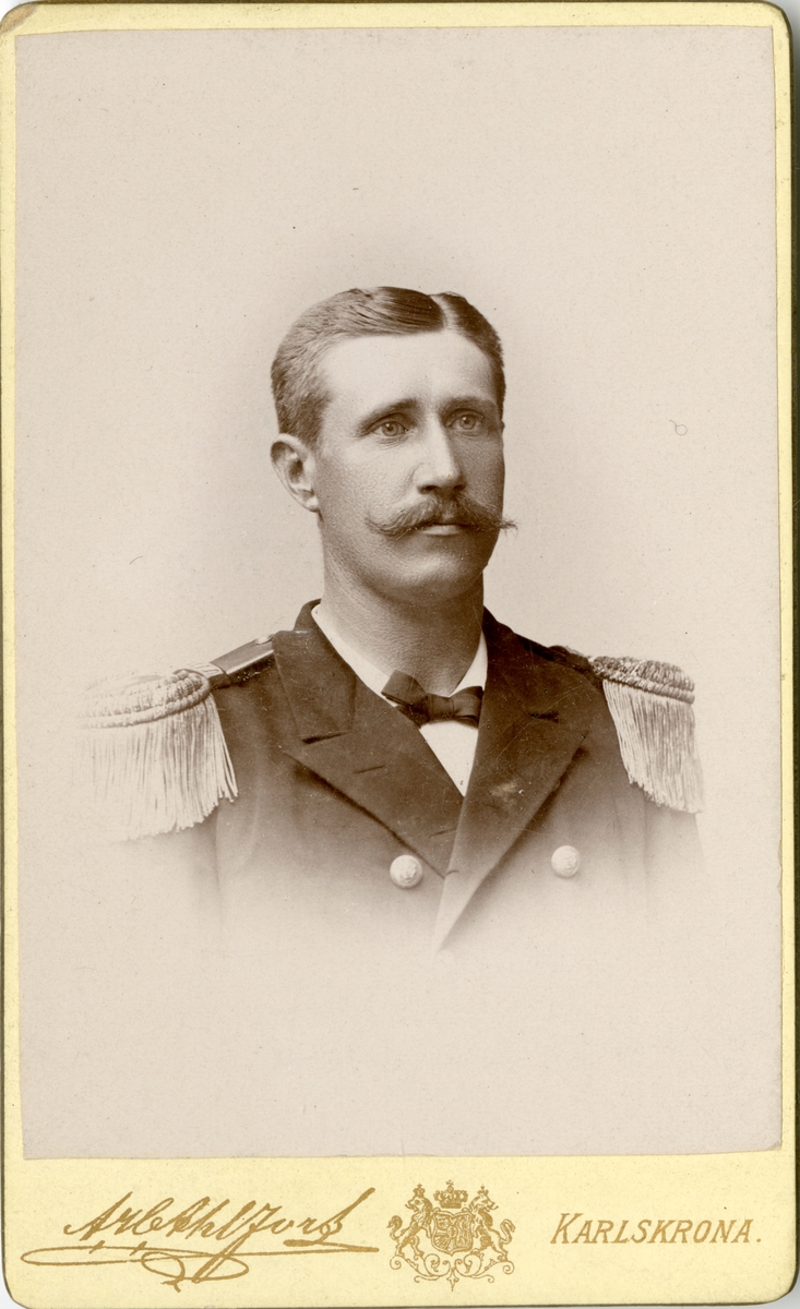 Porträtt av Carl Gustaf Norselius, kapten vid Flottan.