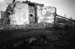 Ruinene av et gammelt ildhus på Clausens Minde på Kirkelande