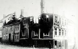 Foto fra brannskadde hus i Kristiansund. Datering og fotogra