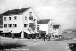 postkort ";13-b-2 Kristiansund N., Kaibakken"; Foto fra Kaib