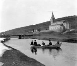 Foto fra Nesset kirke i Eidsvåg, Nesset kommune, hvor vi ser