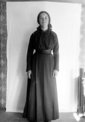 dublett - Fullportrett av en kvinne. Meget trolig fra Sverdr