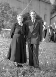 Portrett av Marie (Maja) Furuli og sønnen Torbjørn Furuli - 