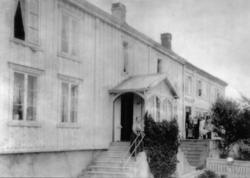 Våningshuset på Strand, mtr. 210., Strandgata, Gomalandet i 