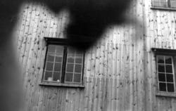 hus (Fra Nordmøre Museums fotosamlinger)