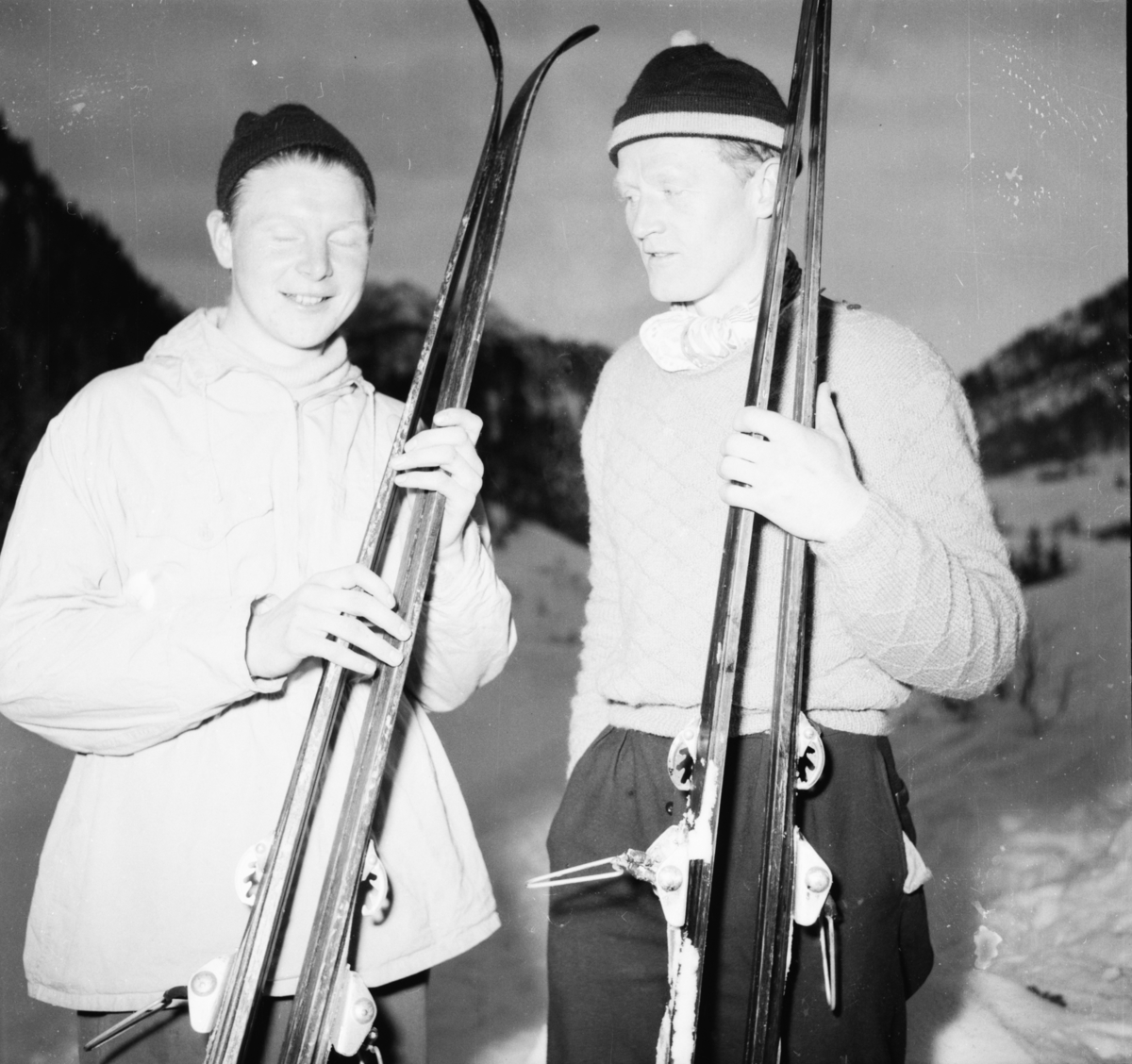 Vardens arkiv. "K.M. ski i Svartdal"  21.01.1954