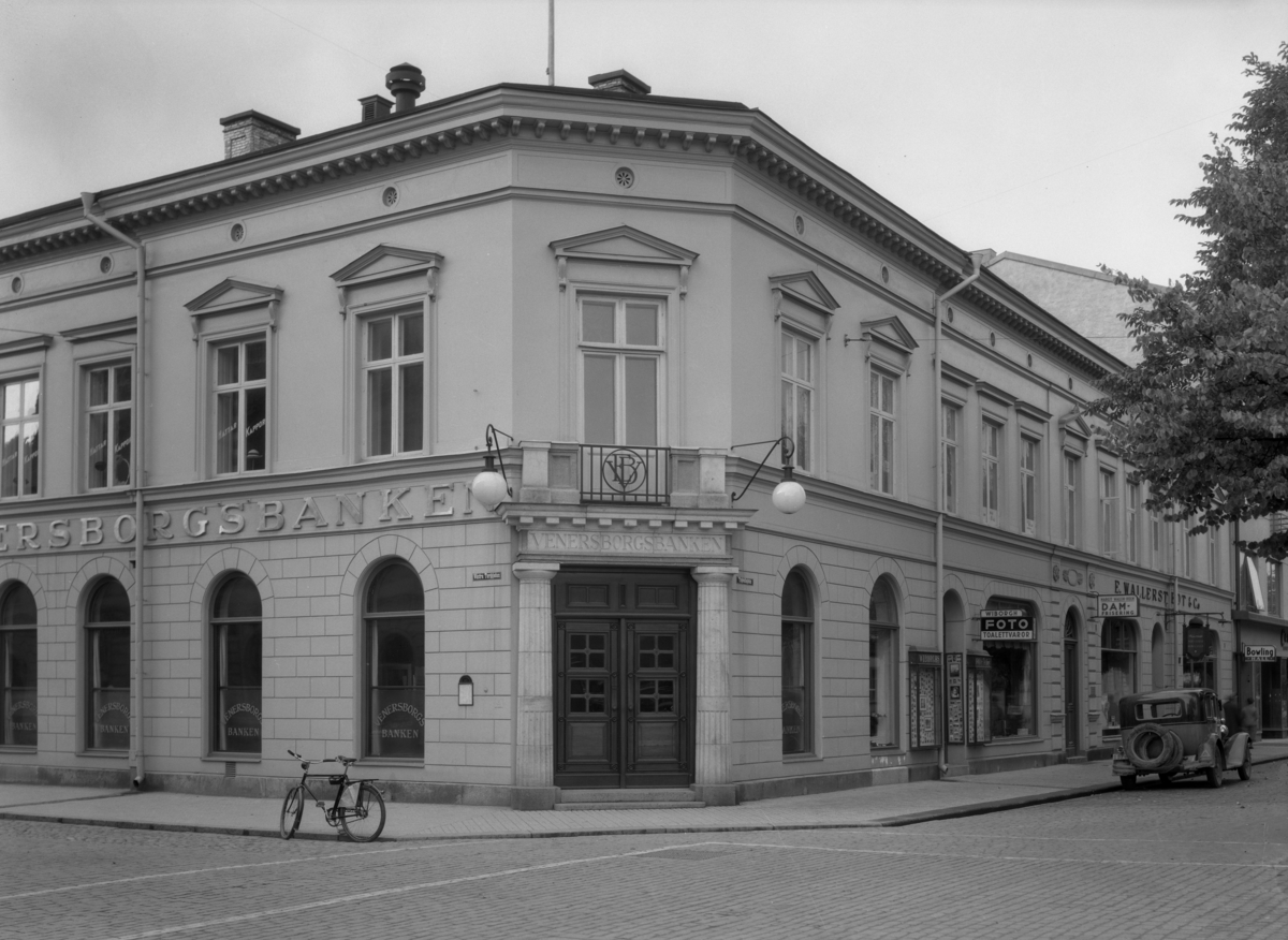 Venersborgsbanken på nuvarande Handelsbankens plats på en bild från 1936.
