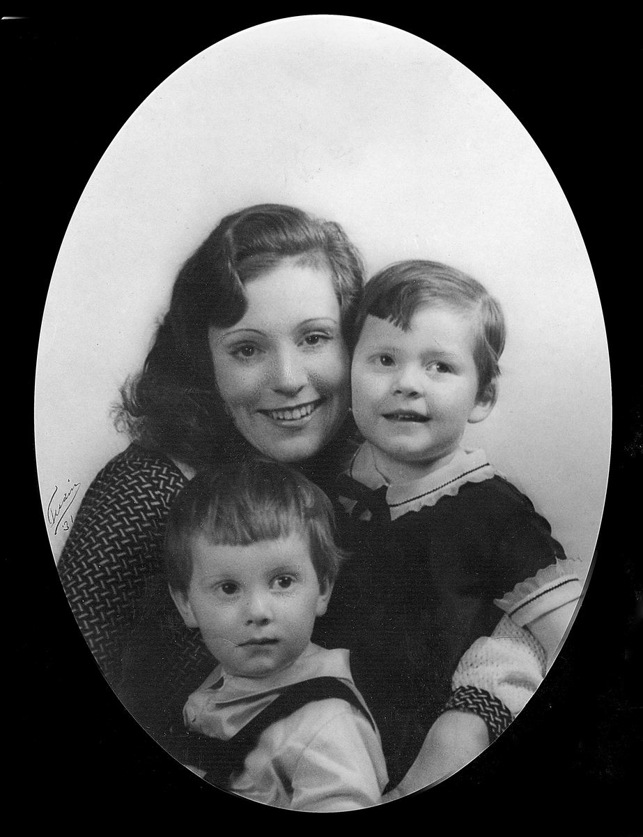 Zarah Leander med barn på en bild från 1931.