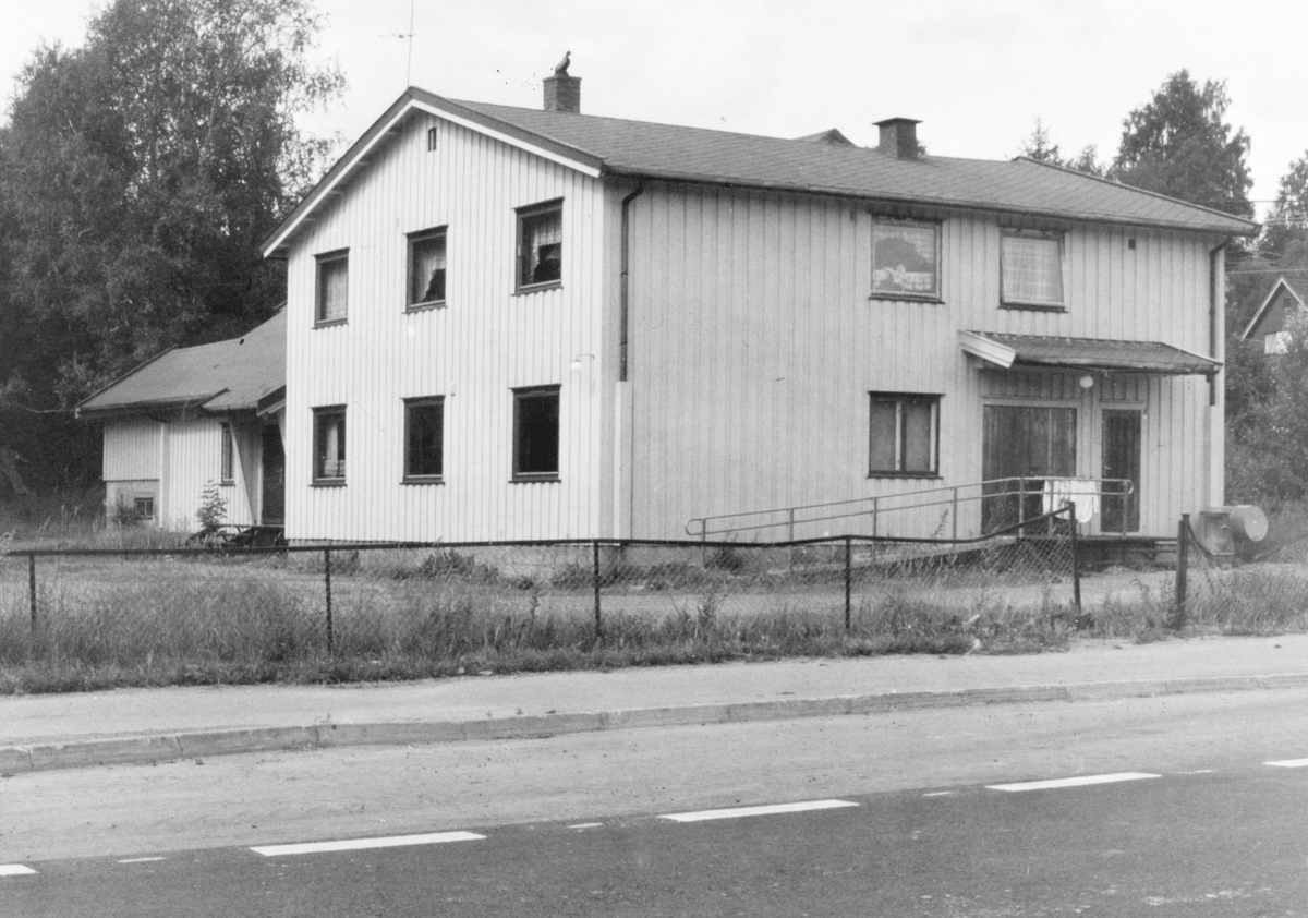 Folkets Hus, "Huset" i Hakadal.  Forsamlingssted og pub.