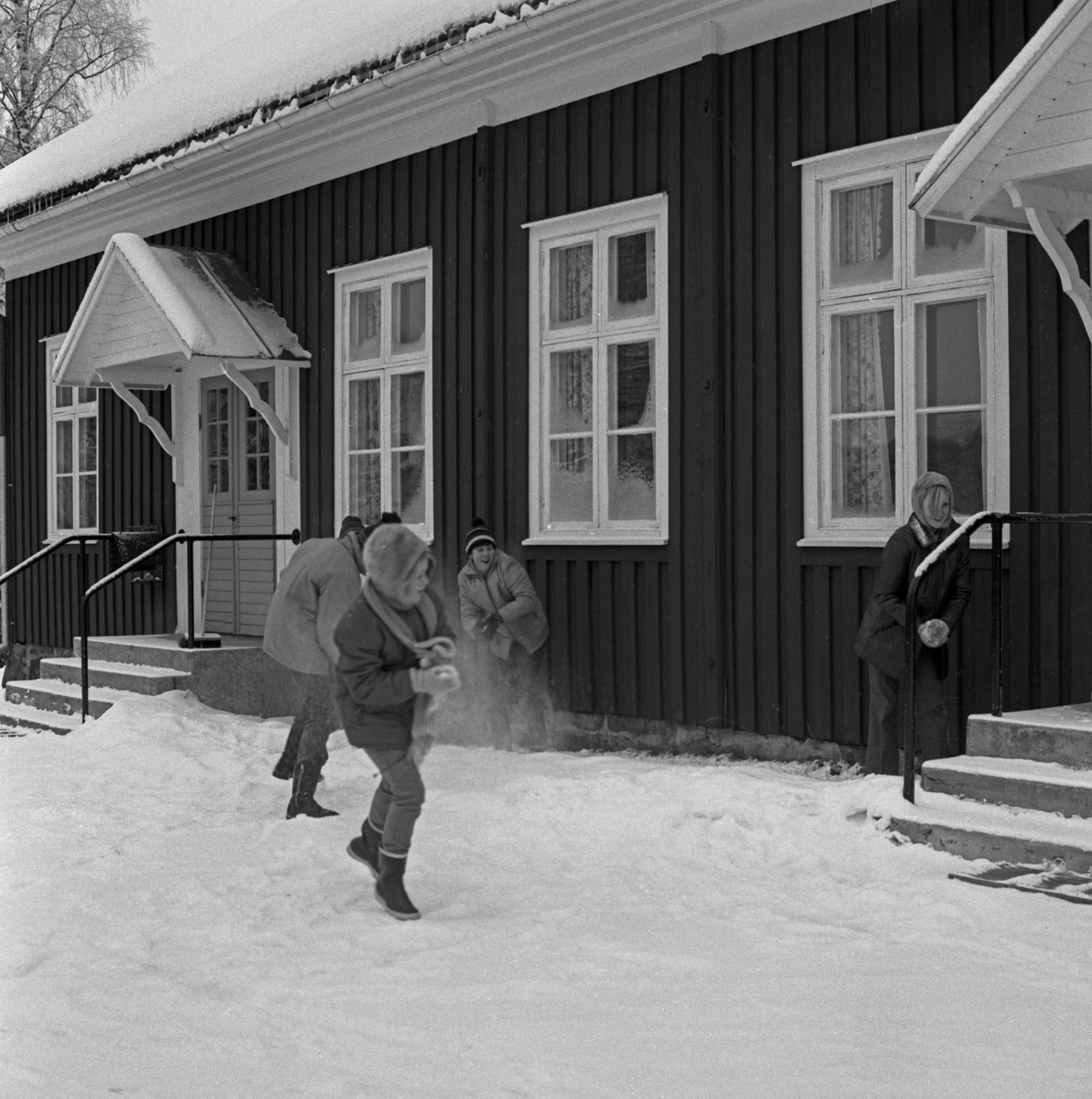 Bildserie tagen vintern 1969 i Brunskogstrakten i samband med ett tv-program kallat: Ser man på.