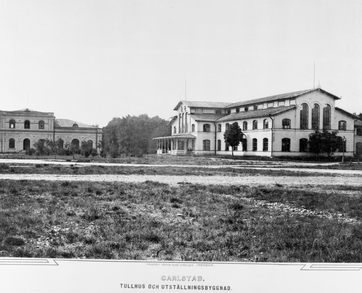 Bilderna kommer från ett planschverk över Karlstad utgivet av Johannes Jaeger 1884. Museets exemplar är en hyllningspresent till avgående landshövdingen Henrik Gyllenram som tillträdde 1873 och avgick den 1 maj 1885.