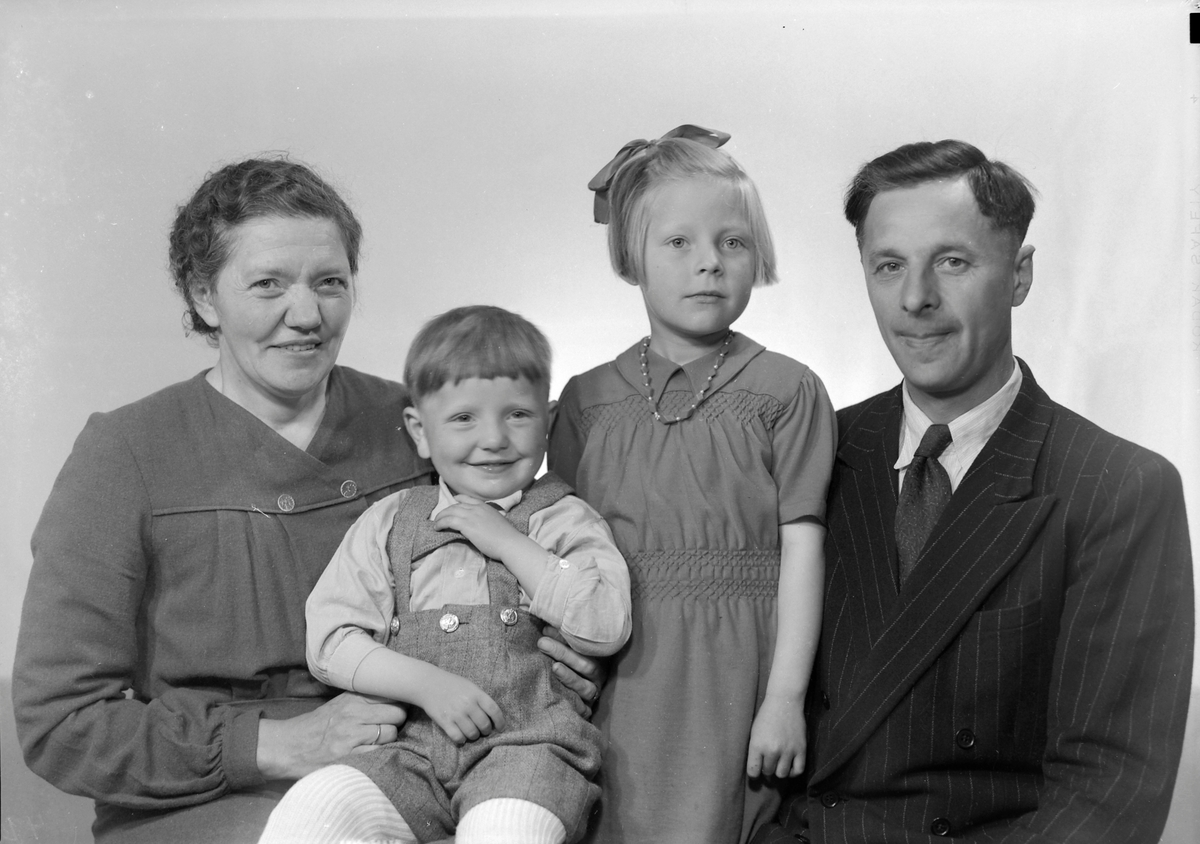 Hilmar Klukstad med familie