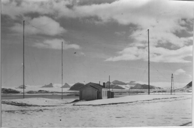 Radio- og kringskastingsstasjoner. Ny-Ålesund eksteriør historisk (Foto/Photo)