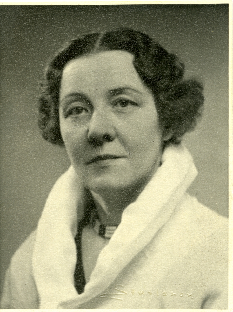 Elise Skogstad.