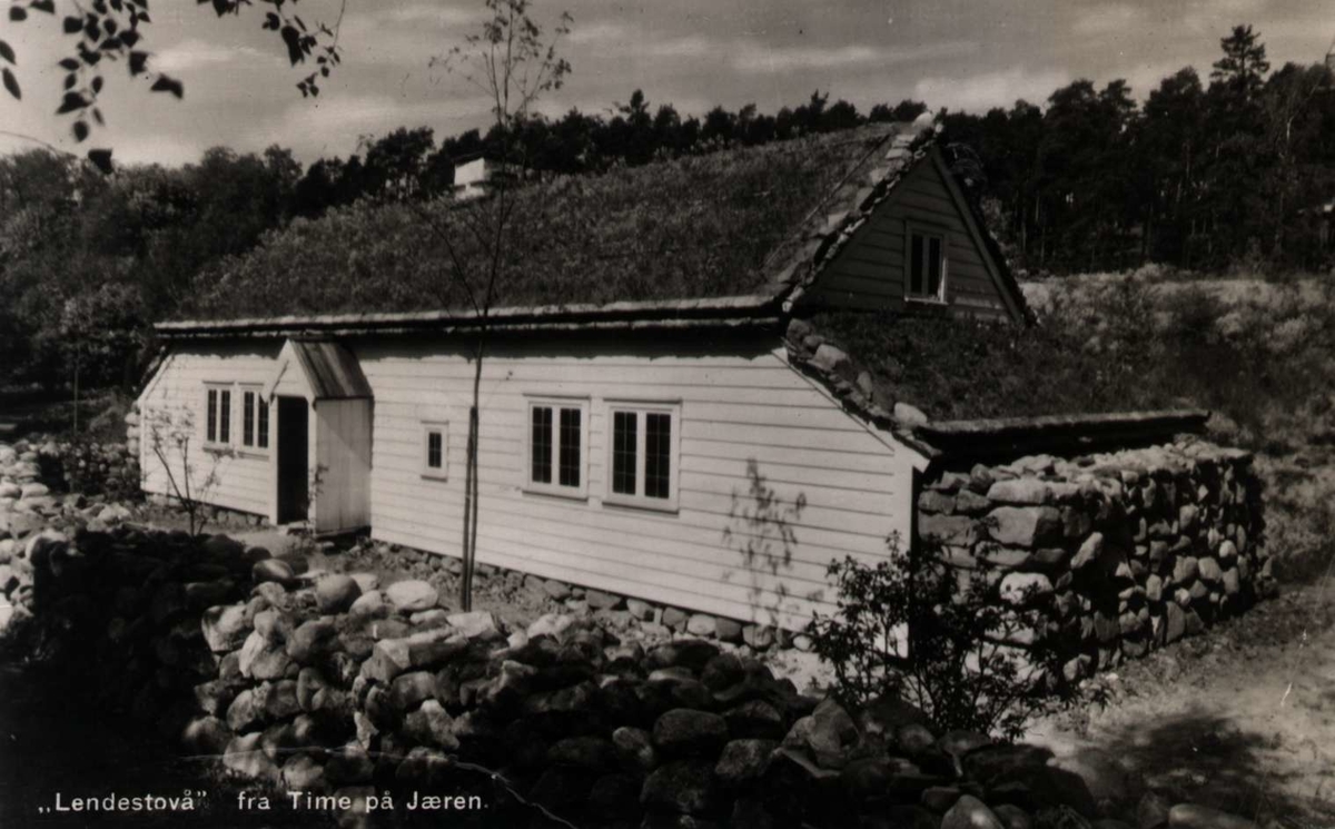 Postkort, Lendestovå fra Time på Jæren. Rogalandstunet, NF.