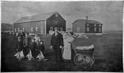 Richard og Alfhild Bakken med familie