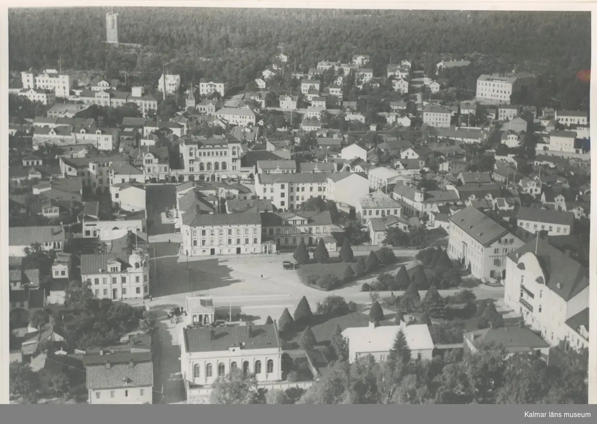 Flygfoto med vy över det centrala Oskarshamn.