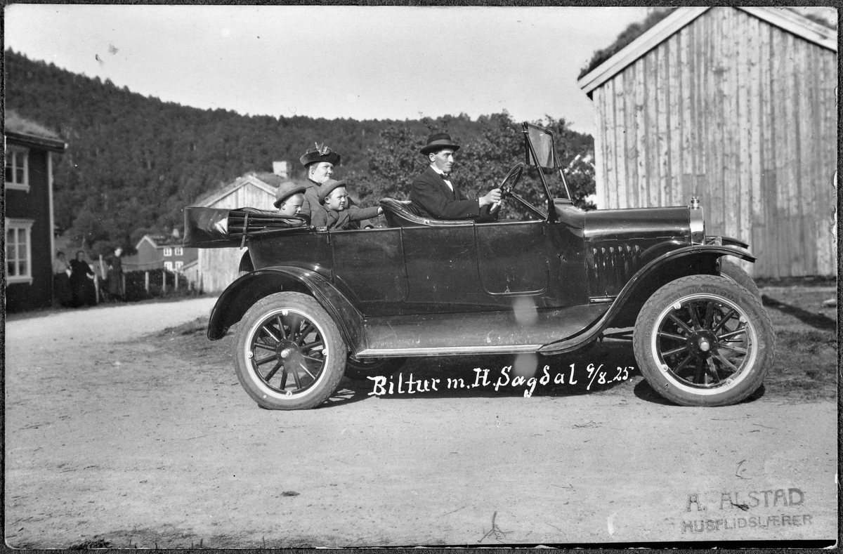 Biltur med Hans Sagdal i hans T-Ford.