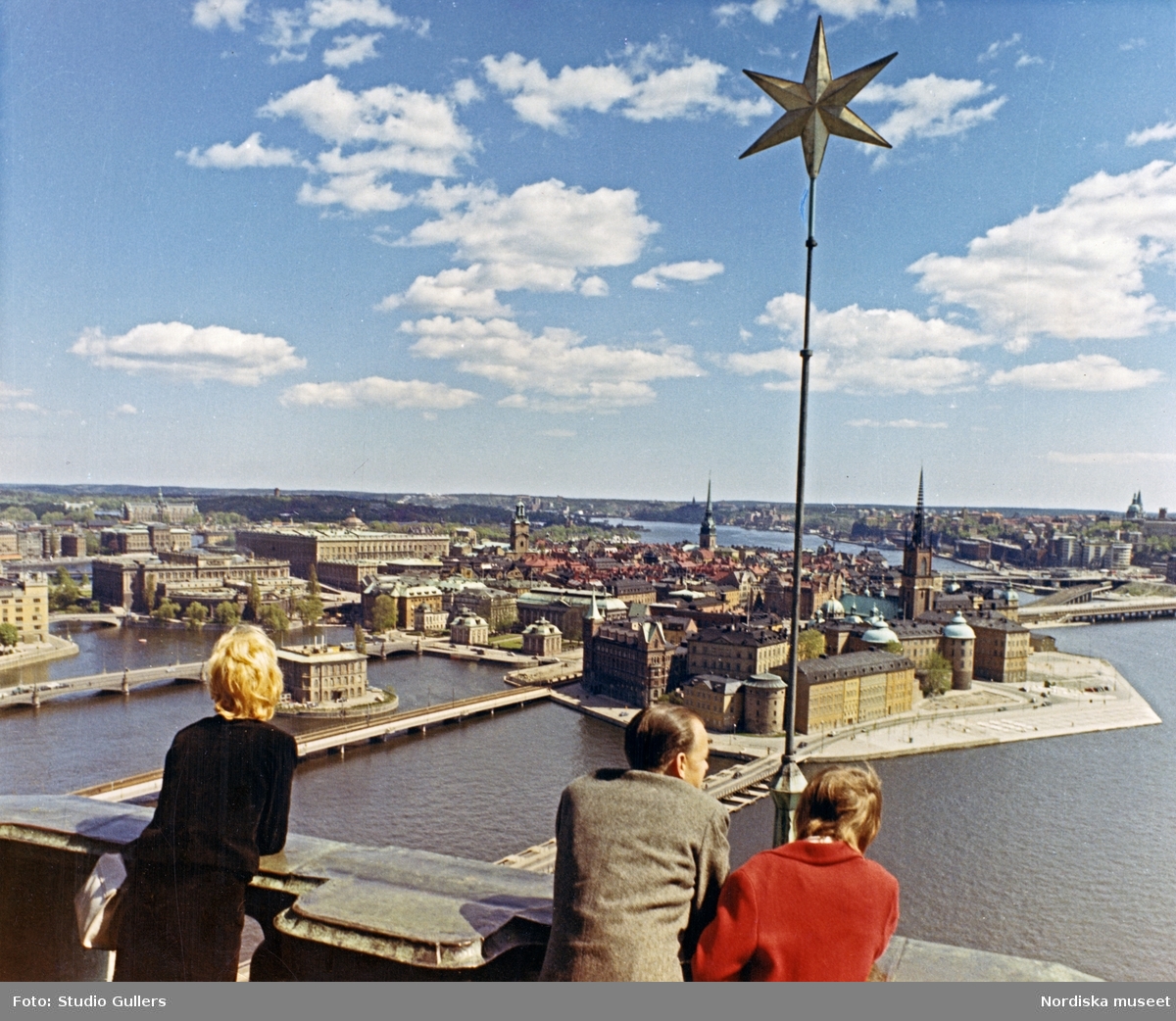 Utsikt över Riddarholmen och Gamla stan från tornet på Stockholms stadshus.