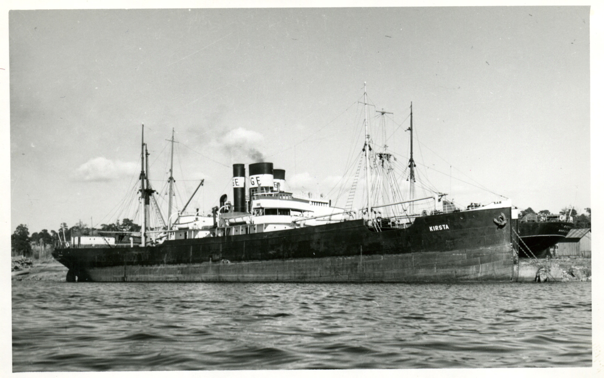 Lastfartyget ss Kirsta ägt av Firma Gustaf Erikson 1937 - 1959