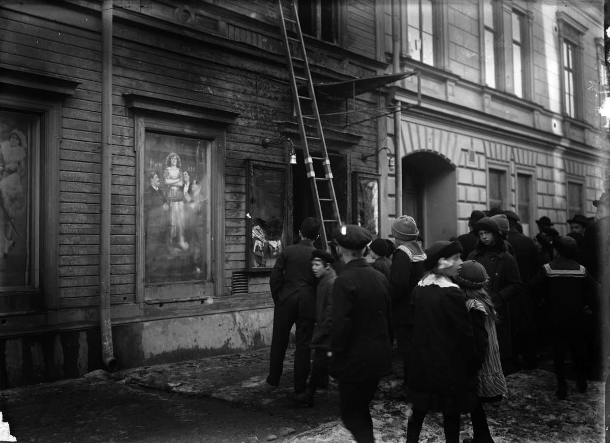 Olympiabranden.Biografen öppnade 1905, vid branden omkom maskinisten.