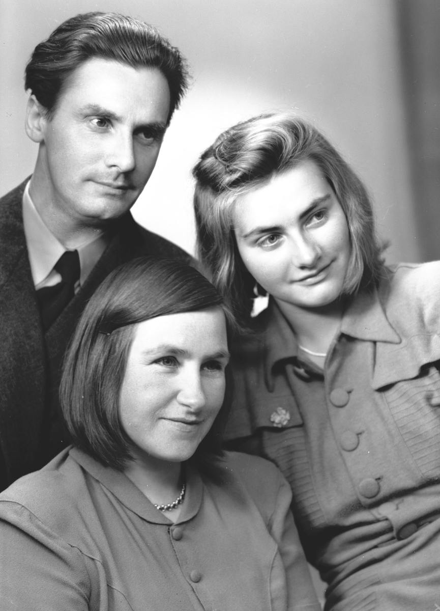 Nils Söderberg med hustrun Elly och dottern Mona.