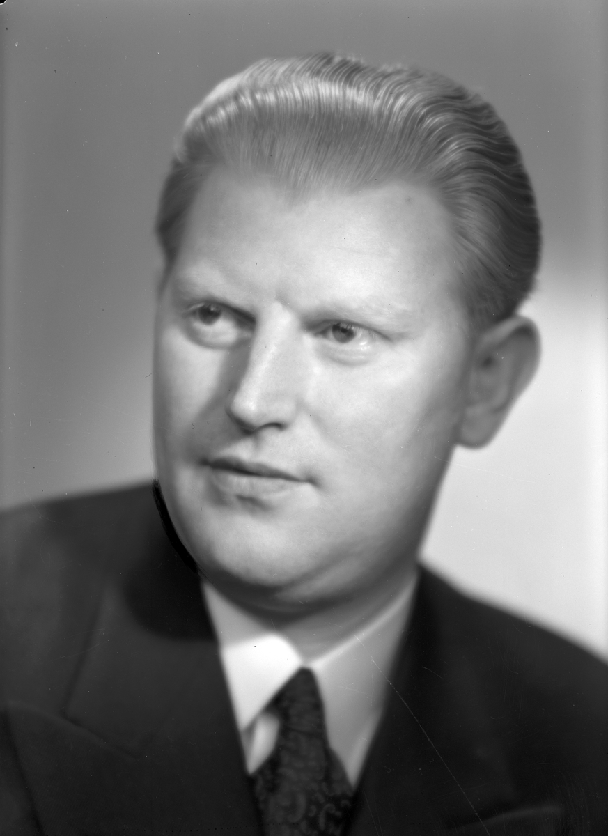 Fabrikör Åke Holmgren, Druvans Saftfabrik, Gävle. 3 april 1946.