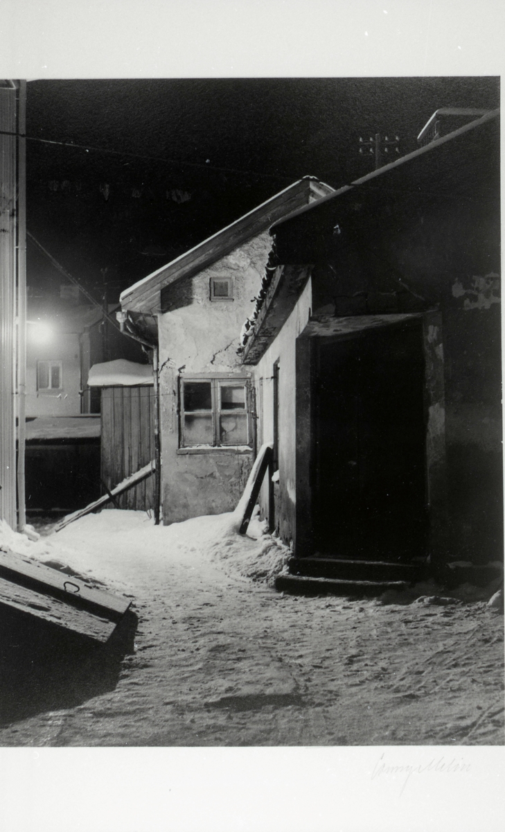 "Gårdsinteriör vid Rådhusgatan". Från utställningen "Falköping i bild" 1952.
