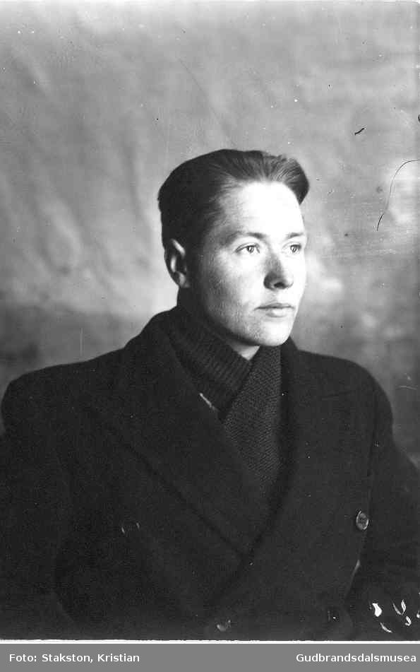 Lars E. Jonsgard (f. 1923)