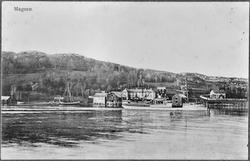 Postkort over Magerøya, D/S STATSRAAD RIDDERVOLD anløper Mag
